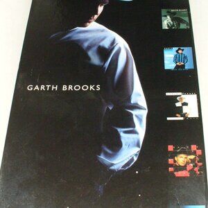 GARTH BROOKS LIMITED EDITION  WITH 6 CD'S